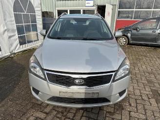 Kia Cee d Cee'd Sporty Wagon (EDF), Combi, 2007 / 2012 1.4 16V picture 2
