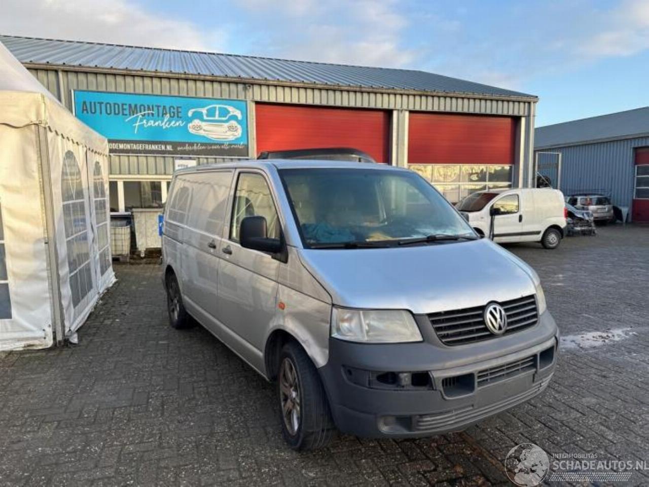 Volkswagen Transporter Transporter T5, Van, 2003 / 2015 1.9 TDi