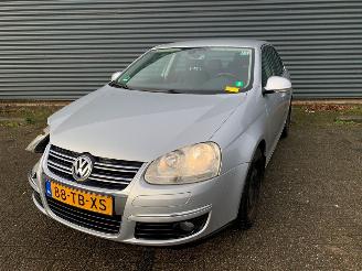 skadebil auto Volkswagen Jetta 2.0 16V FSI Sedan 4Dr Benzine 1.984cc 110kW (150pk) FWD 2005-12/2008-06 (1K2) BVY; EURO4 2006/7