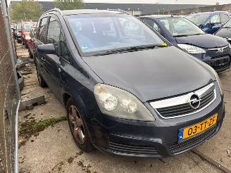 Opel Zafira  picture 3
