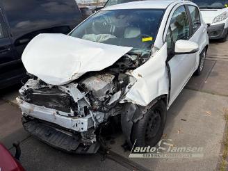 Vrakbiler auto Toyota Yaris Yaris III (P13), Hatchback, 2010 / 2020 1.5 16V Hybrid 2018/3
