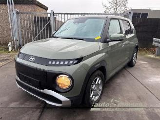 Vrakbiler auto Hyundai Inster Inster, SUV, 2024 49 kWh 2025/1