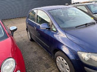 Volkswagen Golf plus 1.6 FSI 16V MPV  Benzine 1.598cc 85kW (116pk) FWD 2004-12/2008-05 (5M1) BLF; EURO4 picture 3