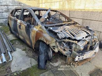 Vrakbiler auto Suzuki Swace Swace, Combi 5-drs, 2020 1.8 16V Hybrid 2020/12