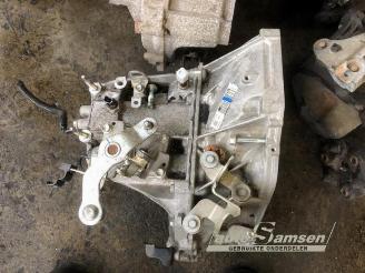 Suzuki Celerio Celerio (LF), Hatchback 5-drs, 2014 1.0 12V Dualjet picture 16
