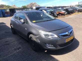 skadebil auto Opel Astra  2010/5