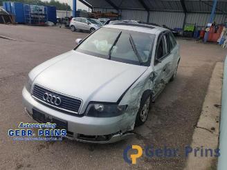 Vrakbiler auto Audi A4 A4 (B6), Sedan, 2000 / 2005 1.8 T 20V 2002/1