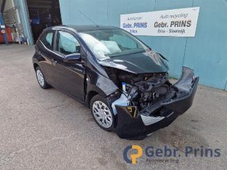 Vrakbiler auto Toyota Aygo Aygo (B40), Hatchback, 2014 1.0 12V VVT-i 2020/6