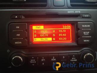 Kia Rio Rio III (UB), Hatchback, 2011 / 2017 1.2 CVVT 16V picture 7