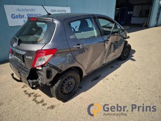 Vrakbiler auto Toyota Yaris Yaris III (P13), Hatchback, 2010 / 2020 1.33 16V Dual VVT-I 2011/10