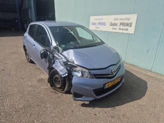 Toyota Yaris Yaris III (P13), Hatchback, 2010 / 2020 1.33 16V Dual VVT-I picture 4
