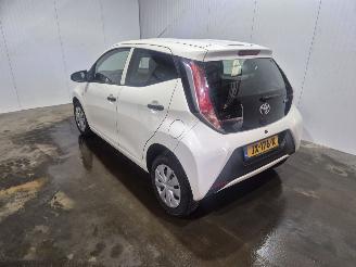 Unfallwagen Toyota Aygo 1.0 12V VVT-i Hatchback  Benzine 998cc 51kW (69pk) FWD 2016/6
