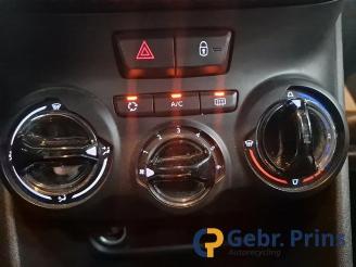 Peugeot 2008 2008 (CU), MPV, 2013 / 2019 1.2 Vti 12V PureTech 82 picture 13