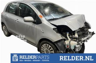 Toyota Yaris Yaris II (P9), Hatchback, 2005 / 2014 1.33 16V Dual VVT-I picture 3
