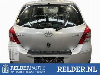 Toyota Yaris Yaris II (P9), Hatchback, 2005 / 2014 1.33 16V Dual VVT-I picture 6