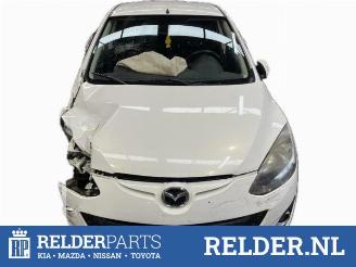 Uttjänta bilar auto Mazda 2 2 (DE), Hatchback, 2007 / 2015 1.3 16V MZR 2013/2