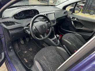 Peugeot 208 1.2 VTi Active picture 10