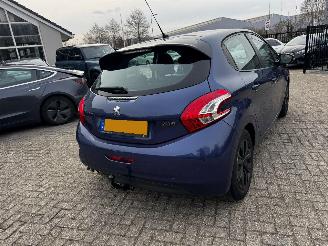 Peugeot 208 1.2 VTi Active picture 6
