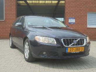 Volvo V-70 2.0D Limited Edition 136pk, Navi, Leer, Climate & Cruise control picture 3