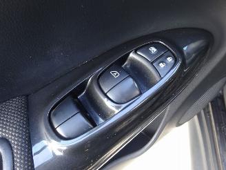 Nissan Juke 85 kw Connecta, Panorama, Half leer, Navi, Climate & Cruise picture 18