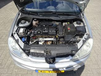 Peugeot 206 CC Cabrio 1.6-16V Quiksilver, Climate & Cruise control picture 17