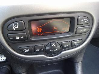Peugeot 206 CC Cabrio 1.6-16V Quiksilver, Climate & Cruise control picture 13