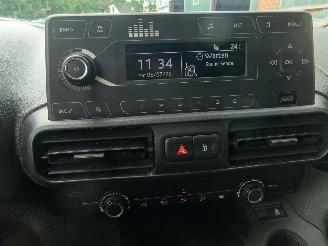 Fiat Doblo PureTech 1.2i 81kw/110pk Euro6, Airco, Cruise, Camera, DAB+ picture 18