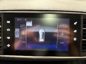 Peugeot 308 1.2 96kW PureTech Style Airco Navi picture 17