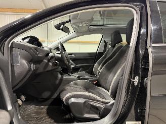 Peugeot 308 1.2 96kW PureTech Style Airco Navi picture 13
