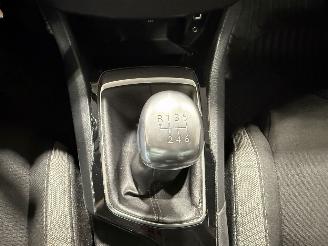 Peugeot 308 1.2 96kW PureTech Style Airco Navi picture 20