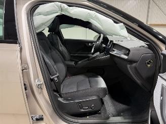 Polestar 2 Standard Range 69kWh Single Motor 170kW picture 51