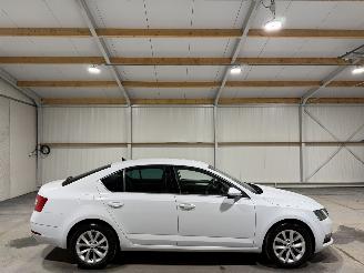 skadebil auto Skoda Octavia 1.0TSI 85kW GreenTech Business Edition 2020/5