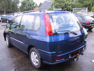 Mitsubishi Space-runner 2.0glx picture 1