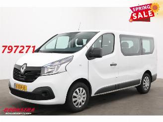 skadebil bedrijf Renault Trafic Passenger 1.6 dCi Expression 9-Persoons Airco Bluetooth 2018/1