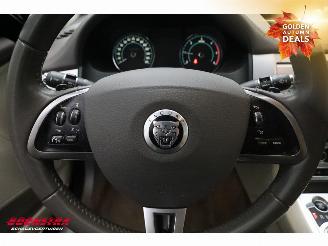 Jaguar XF Sportbrake 3.0D S Aut. Glasdak Navi Leder SHZ picture 16