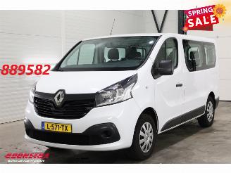 skadebil bedrijf Renault Trafic Passenger 1.6 dCi Expression 9-Pers. Airco 2018/5