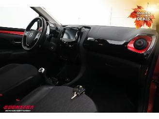 Toyota Aygo 1.0 VVT-i x-clusiv Apple/Android Clima Cruise Camera PDC 15.694 km! picture 11