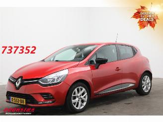 krockskadad bil auto Renault Clio 0.9 TCe Limited Navi Clima Cruise LMV 2019/1