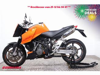KTM  990 SuperDuke picture 5