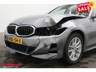 BMW 3-serie 330e Schuifdak 360° LED Cruise SHZ 4.216 km! picture 10