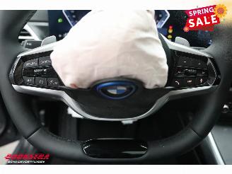 BMW 3-serie 330e Schuifdak 360° LED Cruise SHZ 4.216 km! picture 21