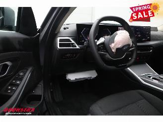 BMW 3-serie 330e Schuifdak 360° LED Cruise SHZ 4.216 km! picture 19