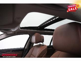 BMW 5-serie Touring 530i High Executive Pano Xenon Navi Clima Cruise SHZ PDC picture 18