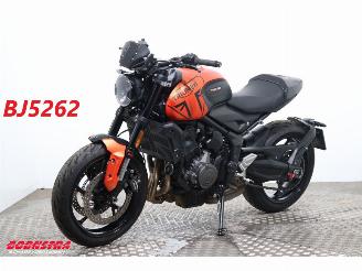 krockskadad bil motor Triumph Trident 660 ABS LED 4.084 km 2023/7