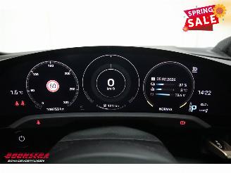 Porsche Taycan Performance 93.4kWh PDLS+ Sport Chrono 360° Bose picture 18