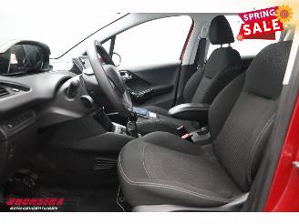 Peugeot 208 1.2 PureTech Blue Lion 5-DRS Navi Airco Cruise Bluetooth PDC picture 15