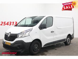 skadebil bedrijf Renault Trafic 1.6 dCi L1-H1 Comfort Navi Airco Cruise PDC 2019/7