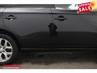 Mitsubishi Outlander 2.0 PHEV Instyle 4WD Leder Schuifdak Navi Clima Cruise SHZ AHK picture 6