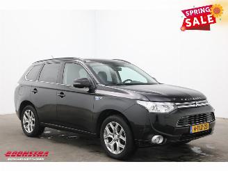 Mitsubishi Outlander 2.0 PHEV Instyle 4WD Leder Schuifdak Navi Clima Cruise SHZ AHK picture 2