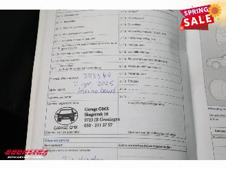 Volkswagen Golf 1.6 TDI Trendline BlueMotion Navi Bluetooth Airco Cruise picture 14